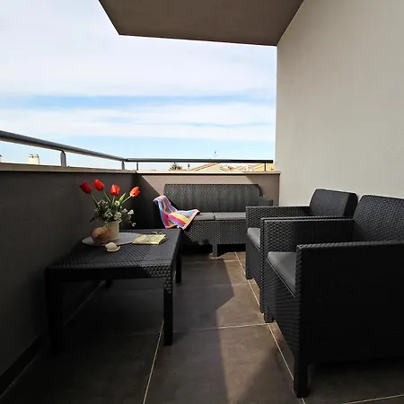 Blue Lagoon Apartament *